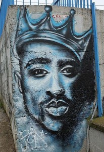 Tupac_grafitti,_Vlasotince,_Serbia